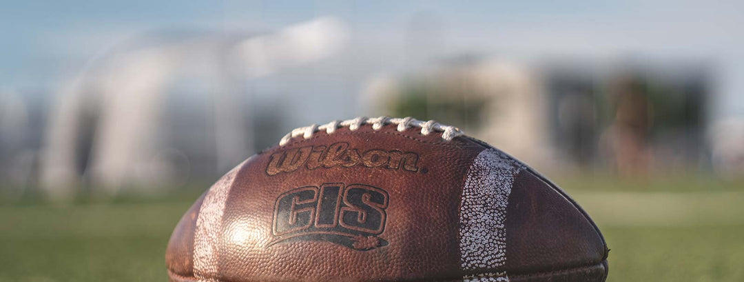 Sticky Football Receiver Gloves: Technology, Benefits, How to Choose the Right One