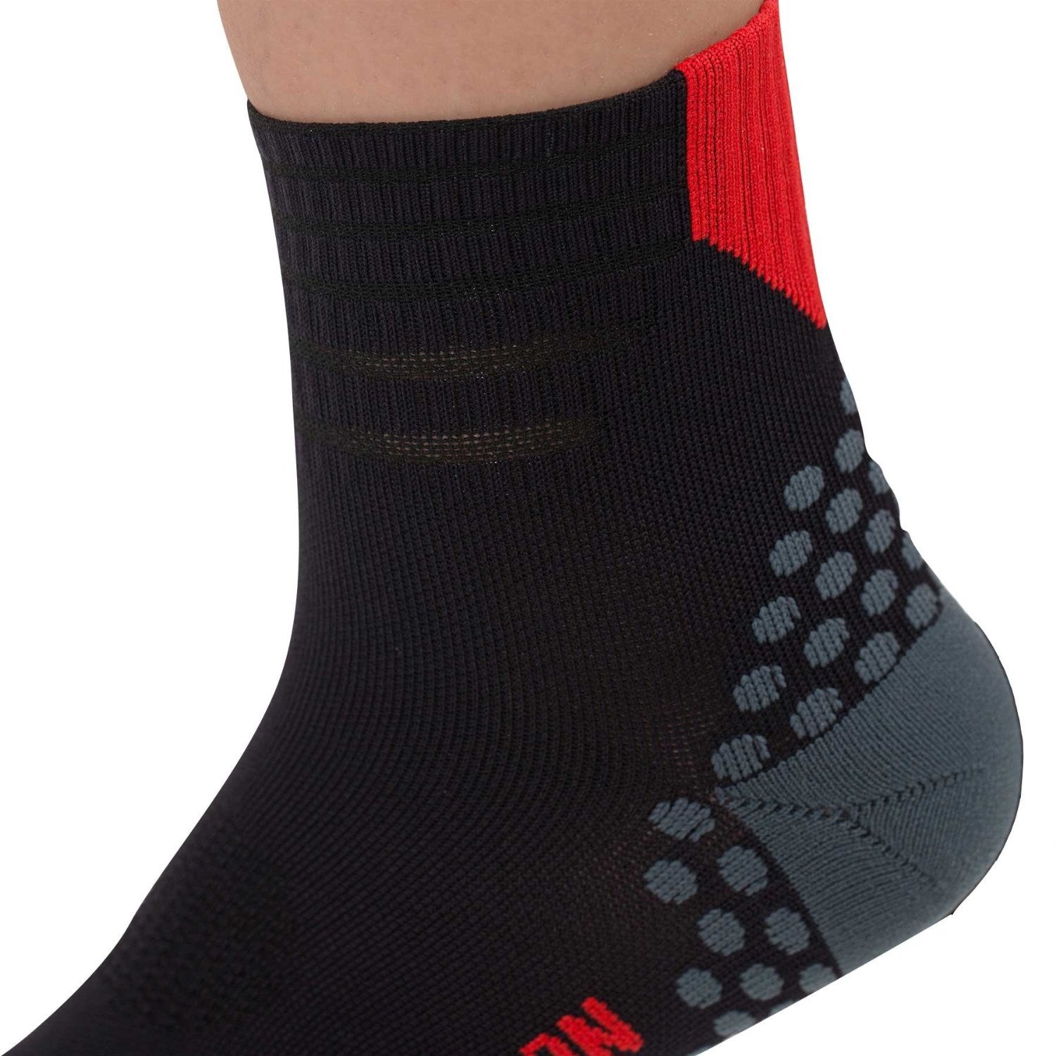 Dotted Ankle Running Socks